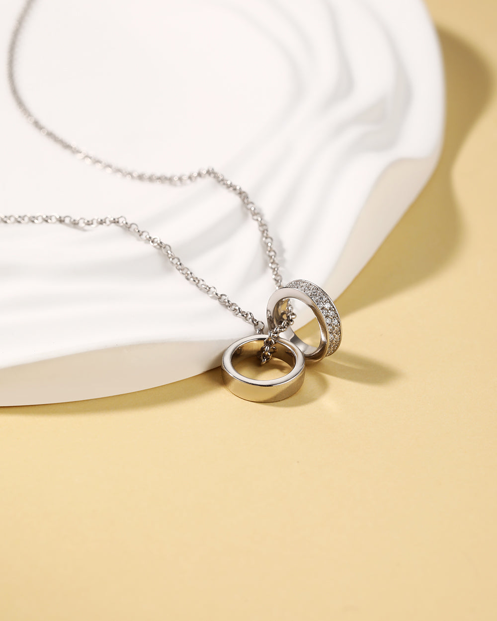 Interlocking Double Ring Necklace