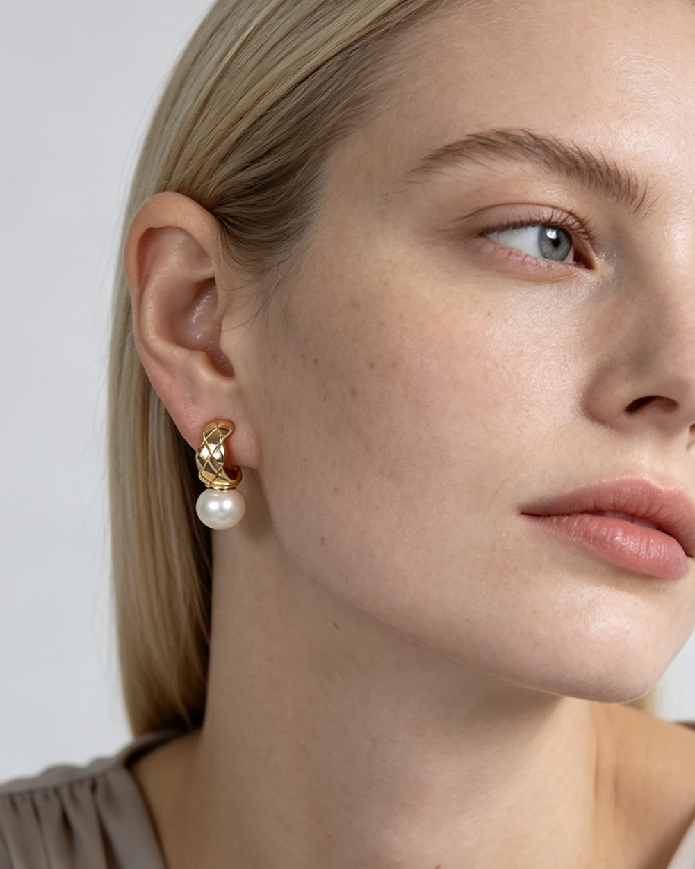 Pearl Bar Stud Earrings