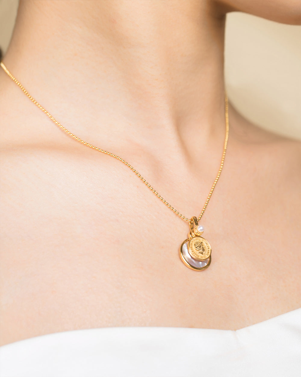 Pearl & Shell Pendant Necklace